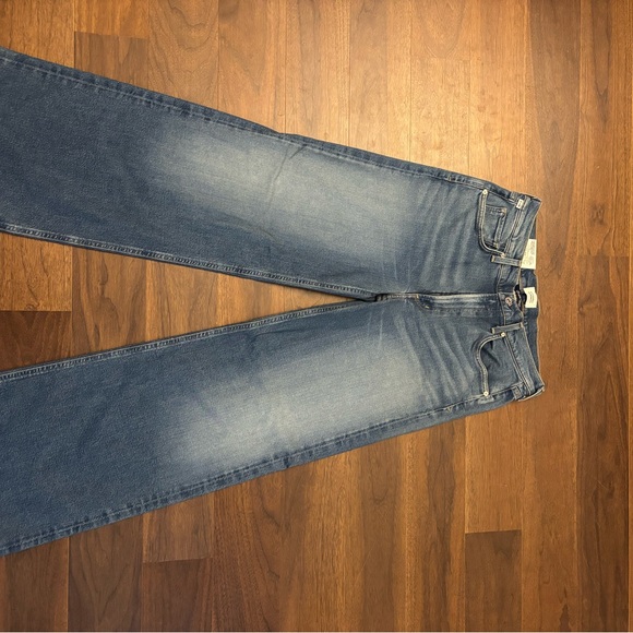 Citizens of Humanity Loli Mid Rise Wide Leg Jean - Picture 3 of 7